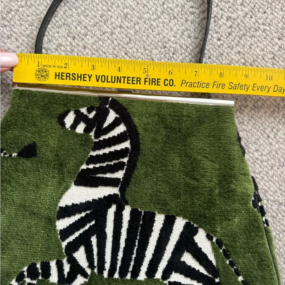 Stunning Green Zebra Chenille Top-Handle Women’s Bag NWT - Picture 5 of 10